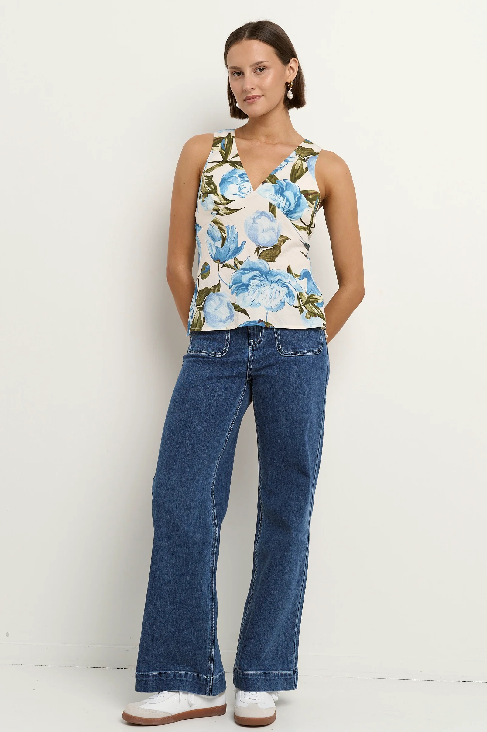 Vienna Blue Vintage Floral V Neck Sleeveless Top - Image 5