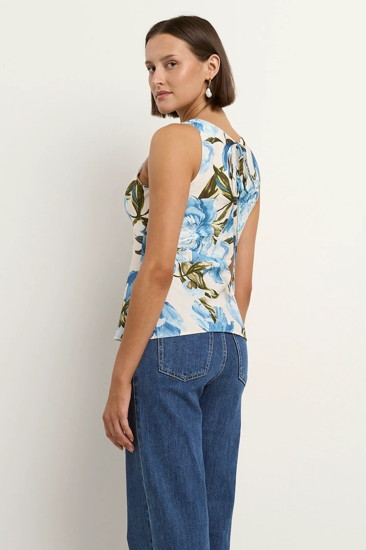 Vienna Blue Vintage Floral V Neck Sleeveless Top - Image 6