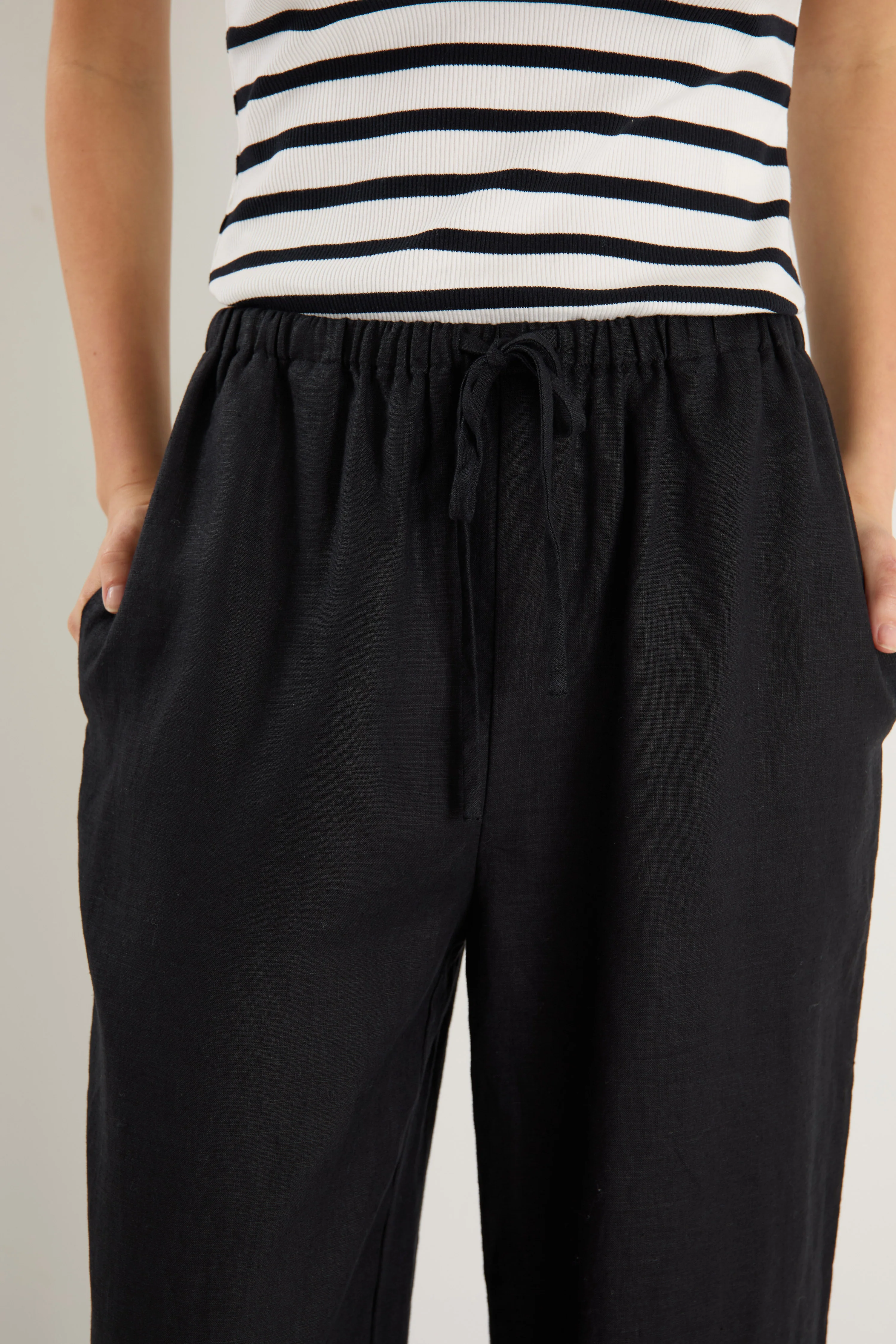 Wellness Black Linen Pull On Wide Leg Pants - Image 4