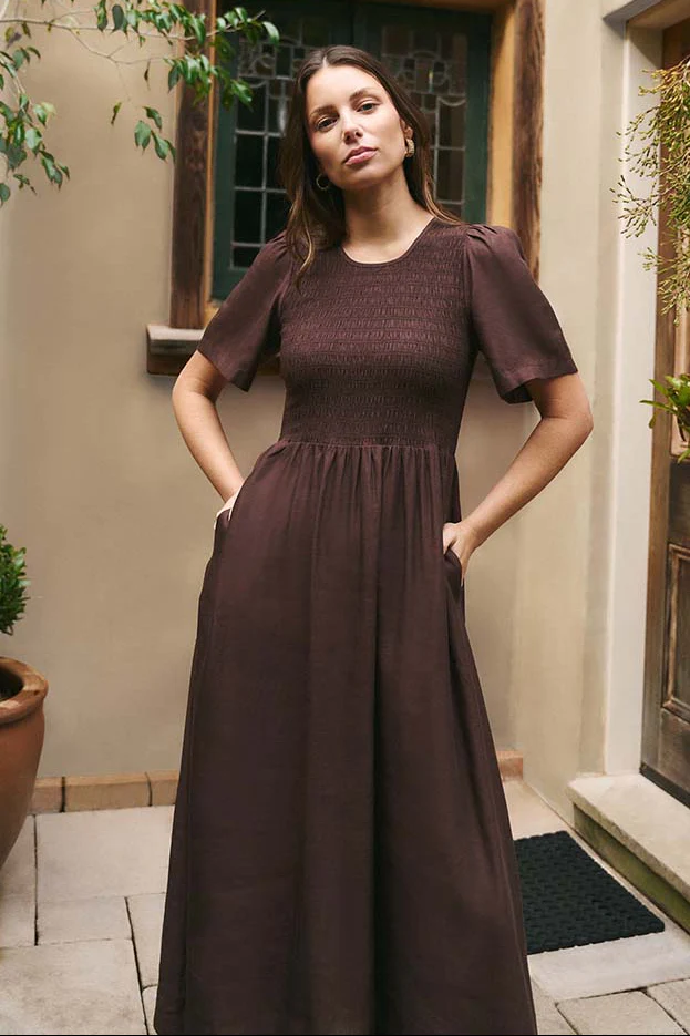 Wren Chocolate Linen Blend SS Shirred Bodice Midi Dress - Image 2