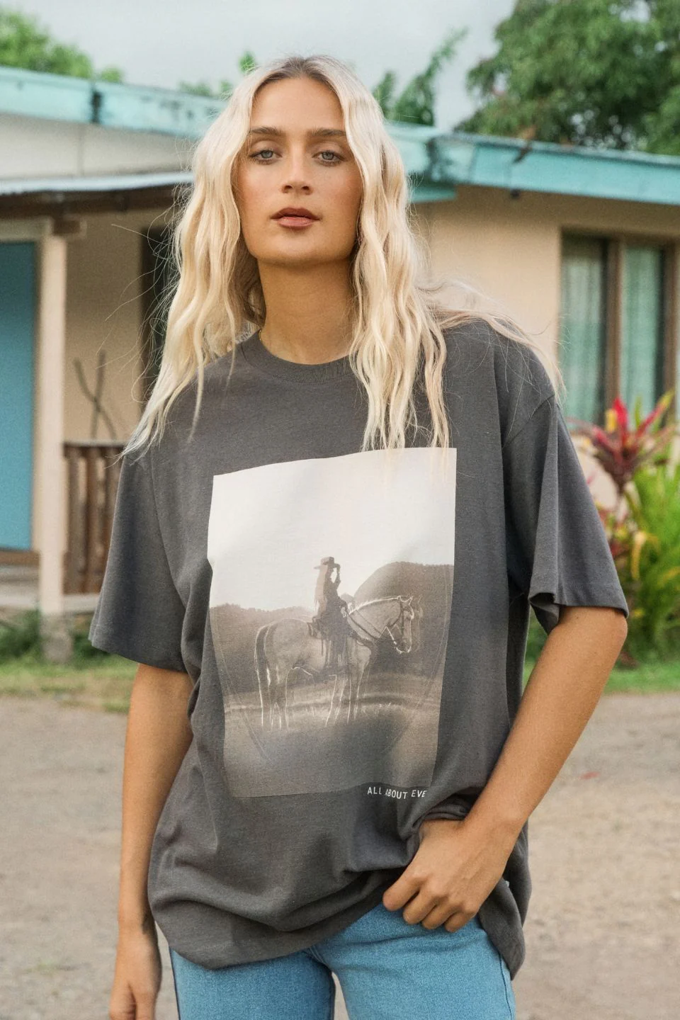 Yellowstone Charcoal Digital Print Relaxed Tee - Image 2