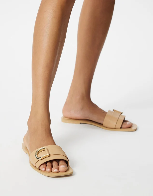 Zoia Desert Gold Buckle Slide - Image 3